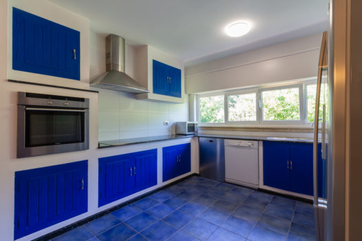 Se vende chalet en Mera, individual y con pisicina