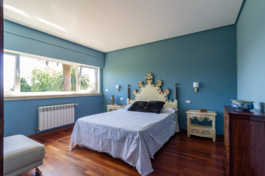Se vende chalet en Mera, individual y con pisicina