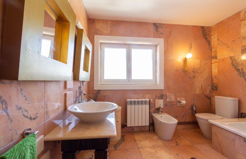 En Mera, se vende chalet individual