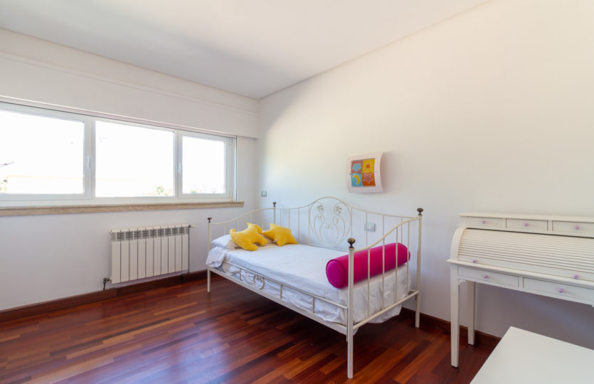 En Mera, se vende chalet individual