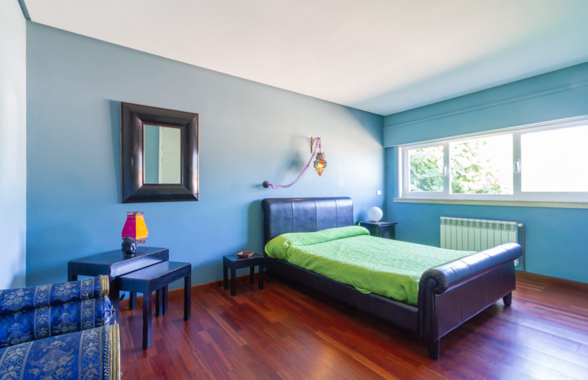 En Mera, se vende chalet individual