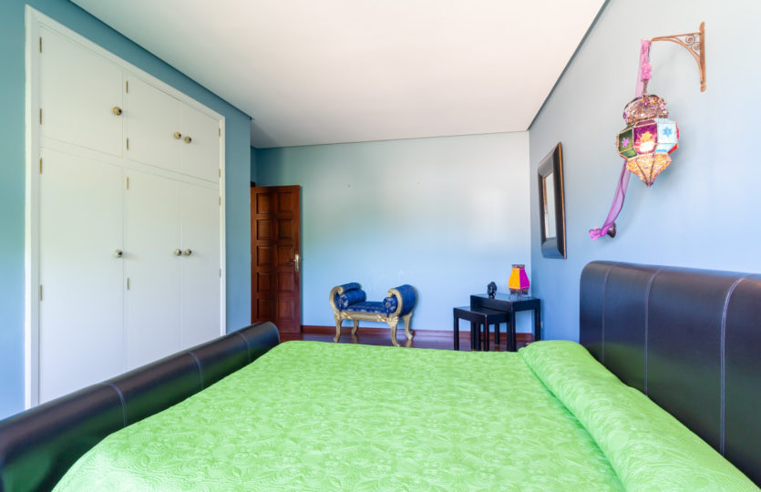 En Mera, se vende chalet individual