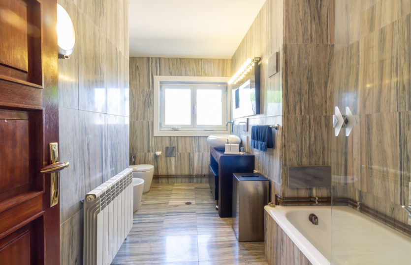 En Mera, se vende chalet individual