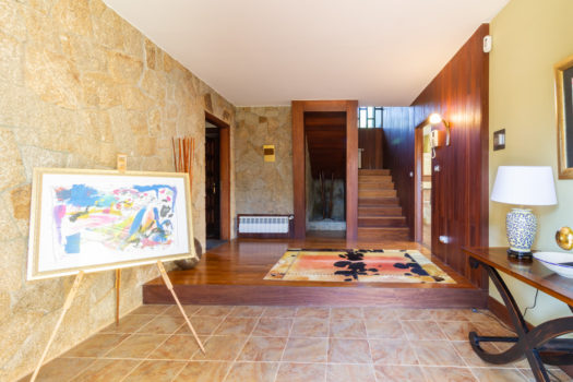 Se vende chalet en Mera, individual y con pisicina