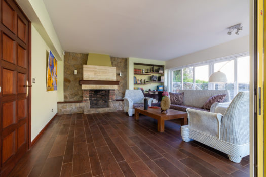 Se vende chalet en Mera, individual y con pisicina