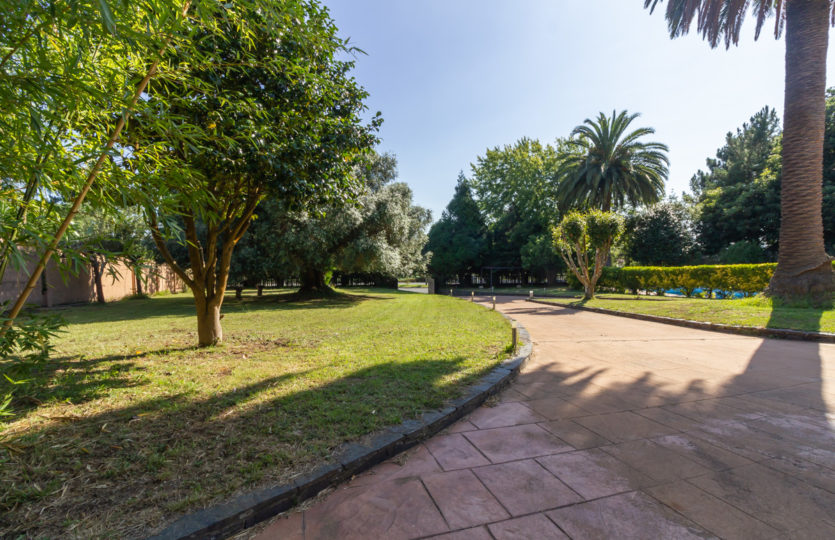 En Mera, se vende chalet individual