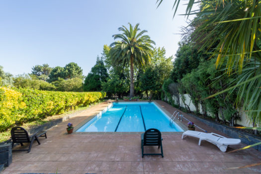 Se vende chalet en Mera, individual y con pisicina