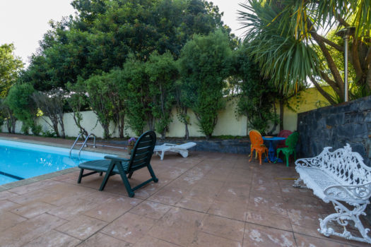Se vende chalet en Mera, individual y con pisicina