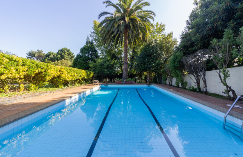 En Mera, se vende chalet individual