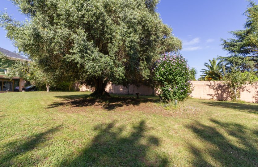 En Mera, se vende chalet individual