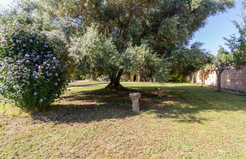 En Mera, se vende chalet individual