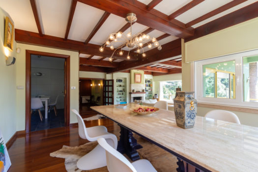 Se vende chalet en Mera, individual y con pisicina