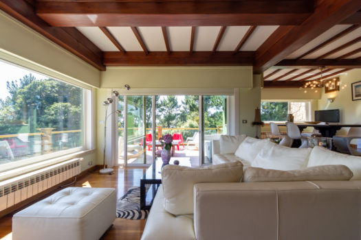 Se vende chalet en Mera, individual y con pisicina