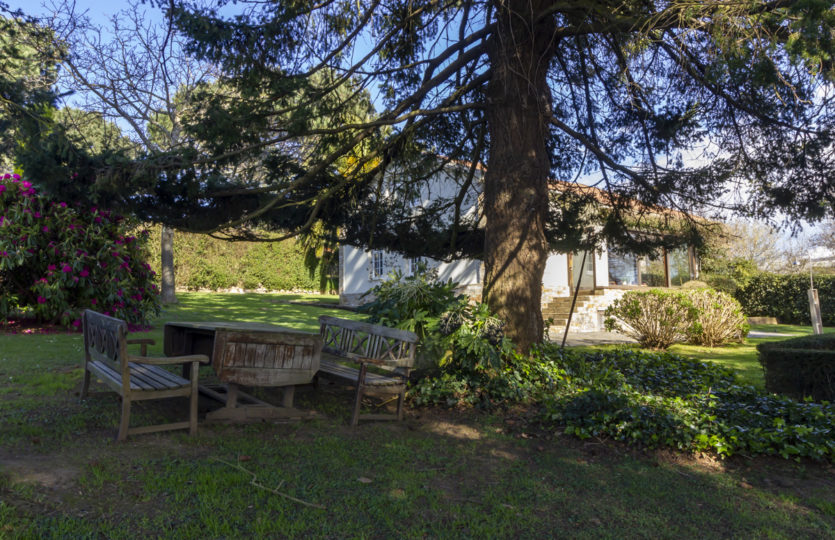 En Mera, se vende chalet restaurado