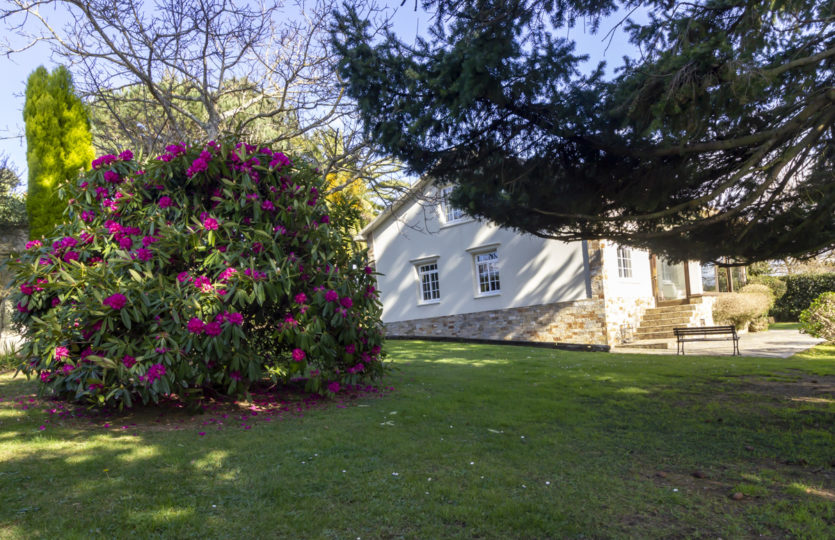 En Mera, se vende chalet restaurado