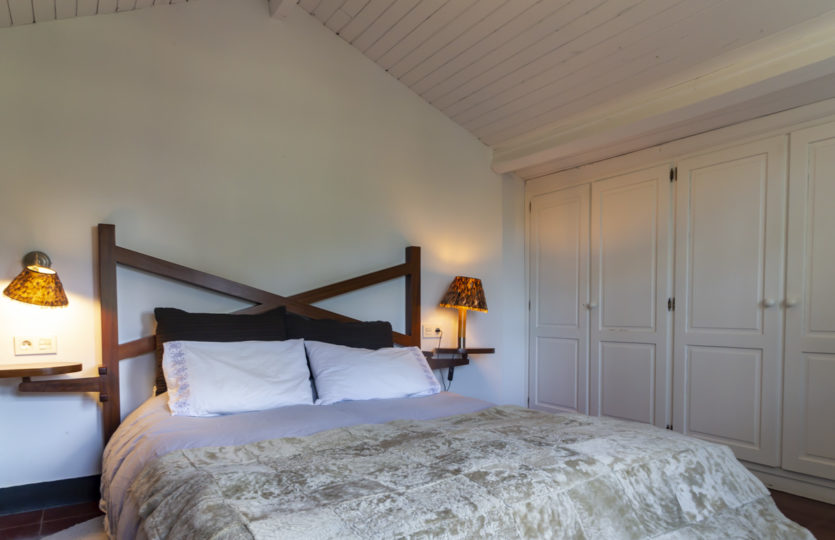 En Mera, se vende chalet restaurado