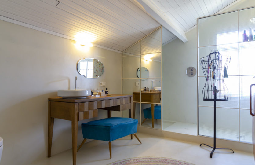 En Mera, se vende chalet restaurado