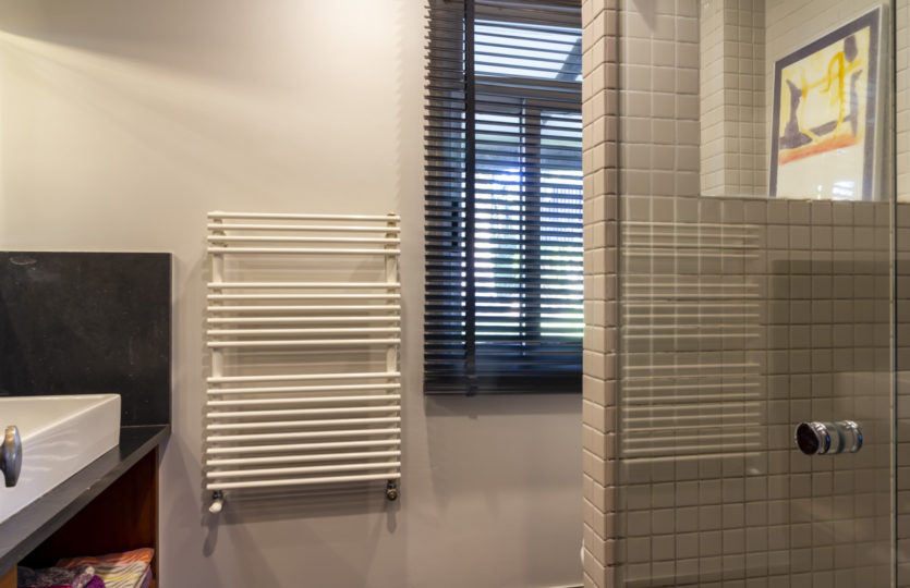 En Mera, se vende chalet restaurado