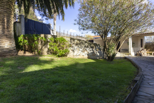 Se vende en Mera, chalet restaurado con encanto