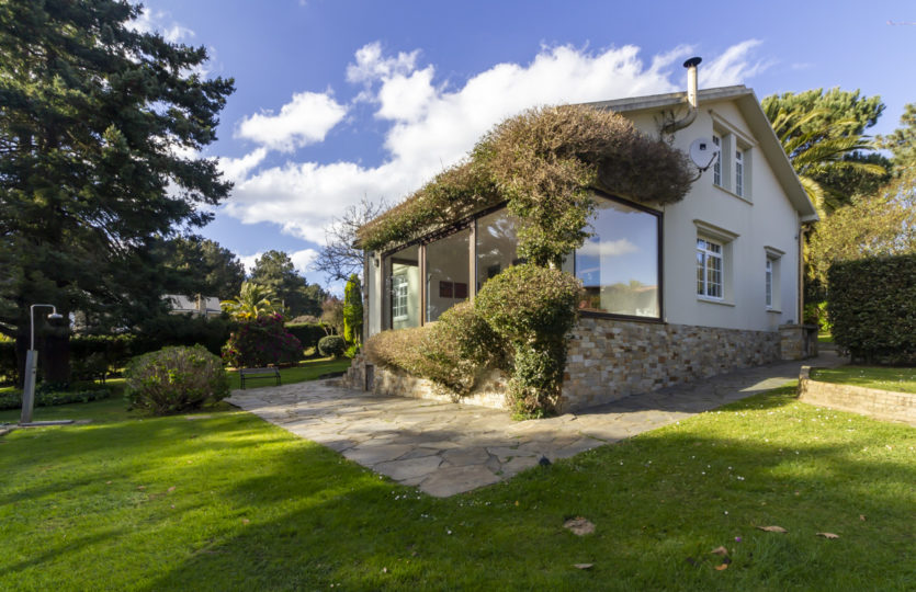 En Mera, se vende chalet restaurado