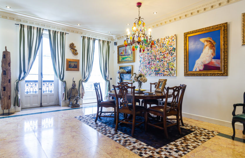 En Juana de Vega, se vende