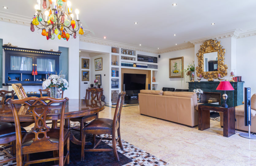 En Juana de Vega, se vende