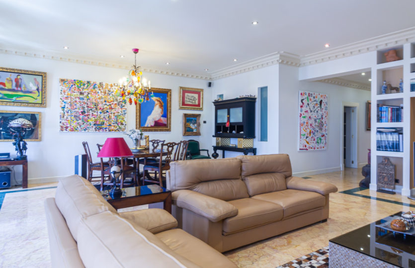 En Juana de Vega, se vende