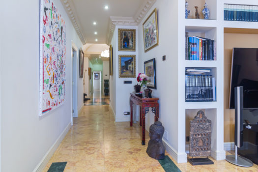 En Juana de Vega, se vende exclusivo piso