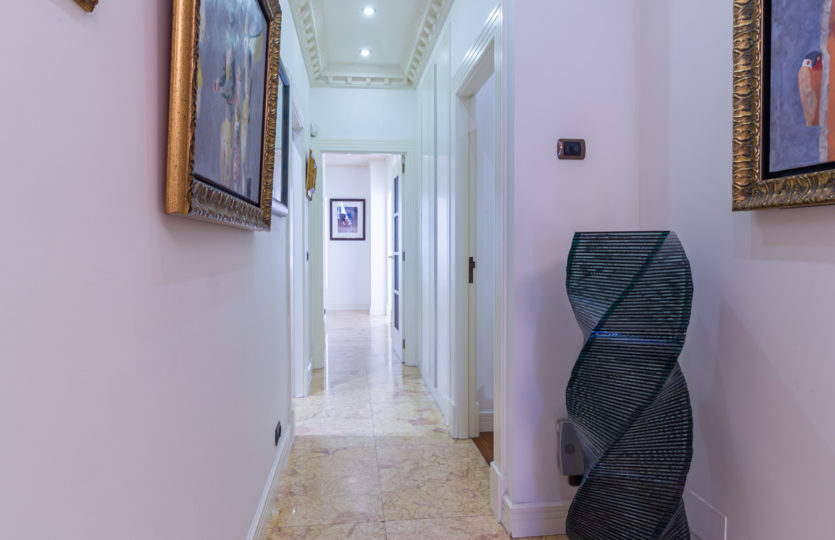 En Juana de Vega, se vende