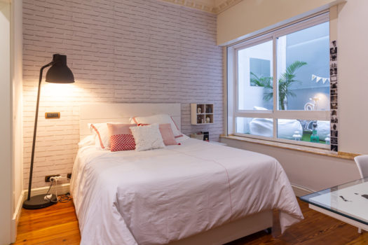 En Juana de Vega, se vende exclusivo piso