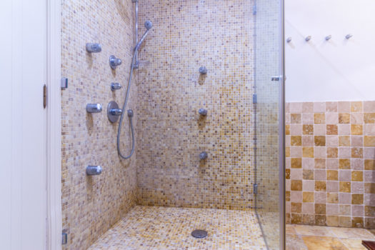 En Juana de Vega, se vende exclusivo piso