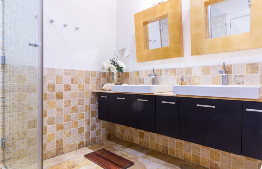 En Juana de Vega, se vende