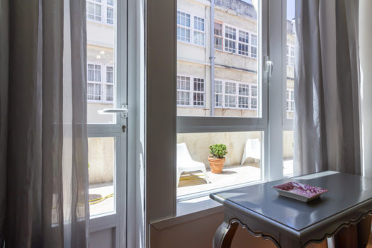 En Juana de Vega, se vende exclusivo piso