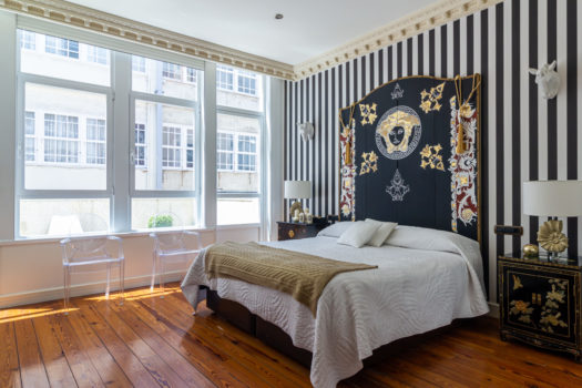 En Juana de Vega, se vende exclusivo piso