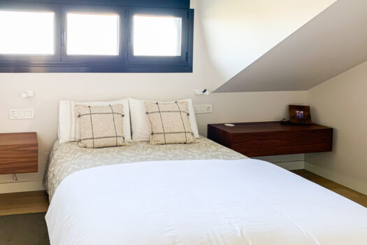 Se vende espectacular chalet de diseño en la Pezoca