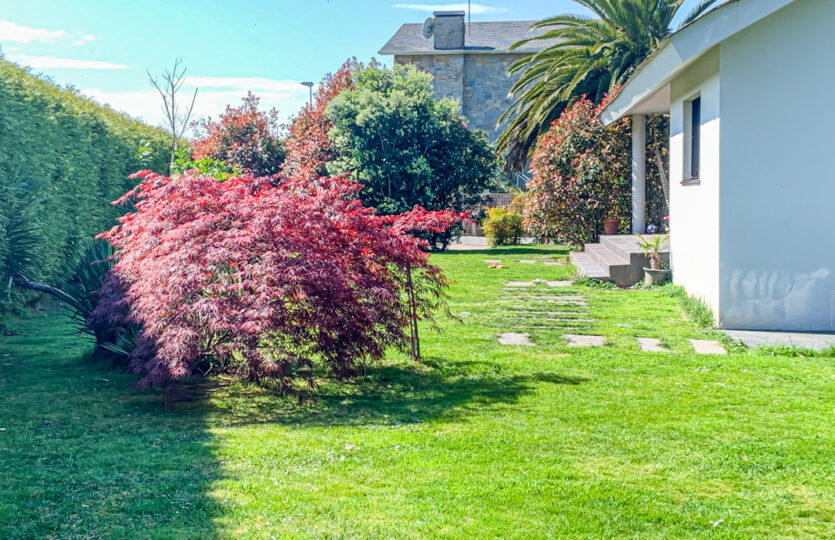 Se vende en la Pezoca, Oleiros