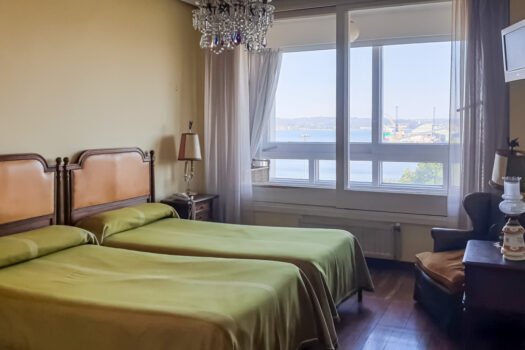 Se vende piso con vistas y garaje en el centro de Coruña