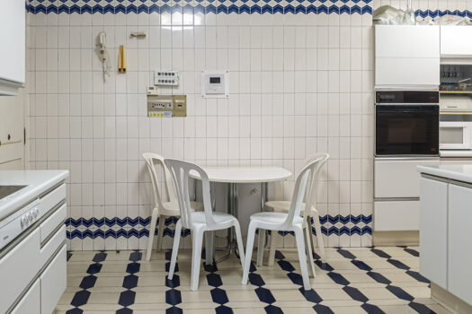 Se vende piso con vistas y garaje en el centro de Coruña