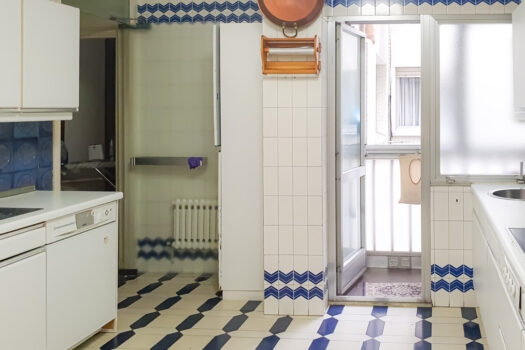 Se vende piso con vistas y garaje en el centro de Coruña