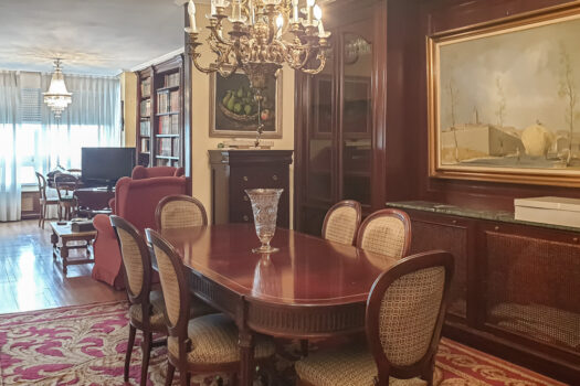 Se vende piso con vistas y garaje en el centro de Coruña