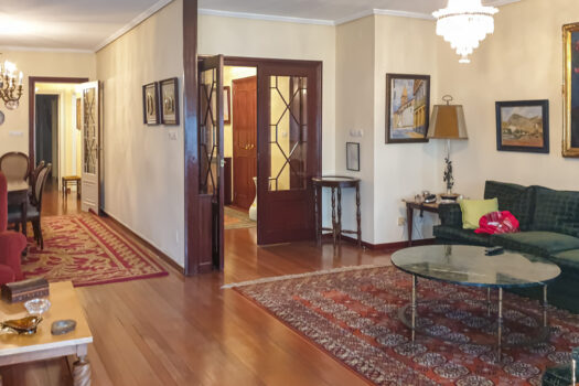 Se vende piso con vistas y garaje en el centro de Coruña