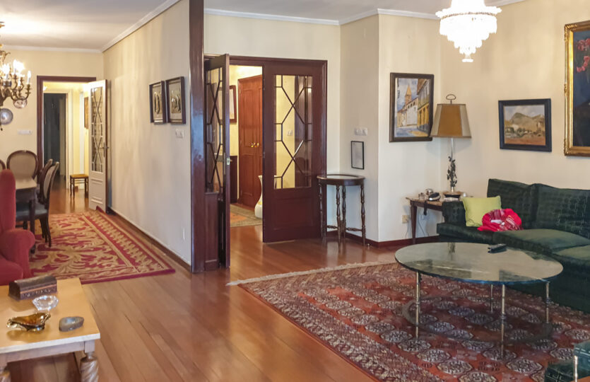 Piso en Cantón Pequeño, se vende