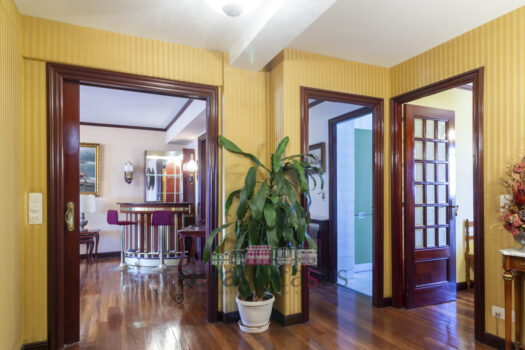 En Juana de Vega, se vende