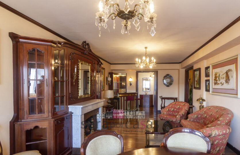 En Juana de Vega, se vende