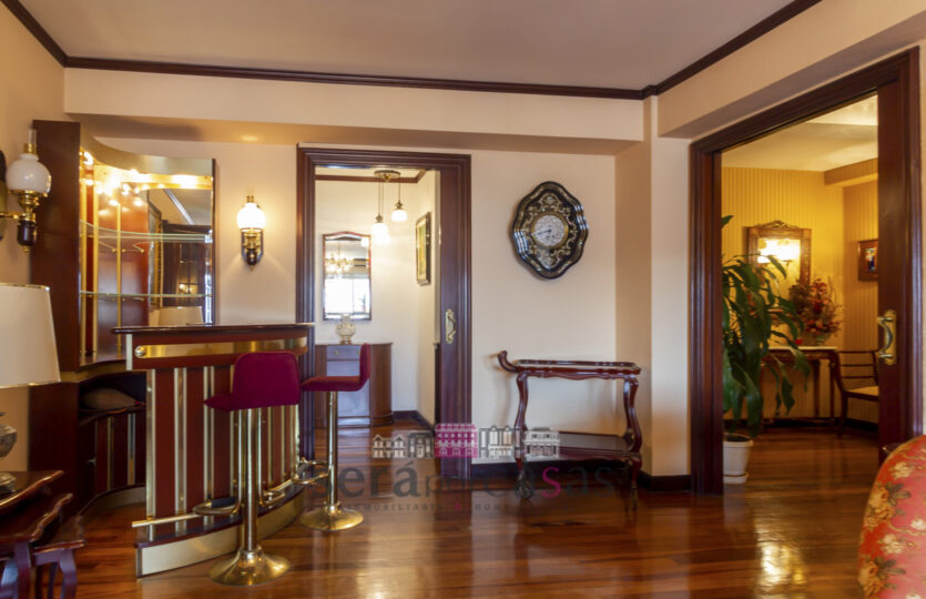 En Juana de Vega, se vende