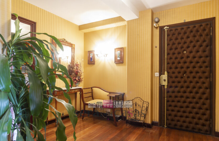 En Juana de Vega, se vende