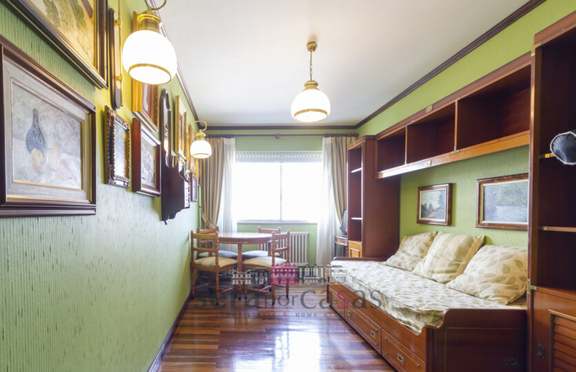 En Juana de Vega, se vende