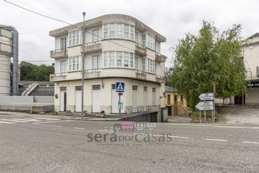 Se vende edificio en Lorenzana, en el camino norte de Santiago