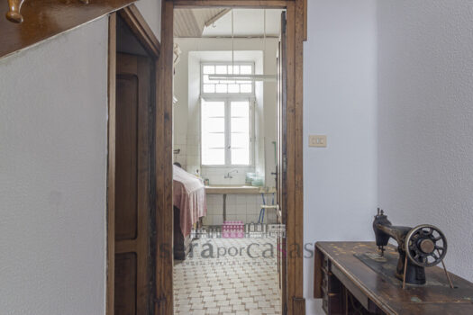Se vende edificio en Lorenzana, en el camino norte de Santiago