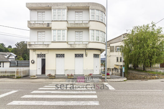Se vende edificio en Lorenzana, en el camino norte de Santiago